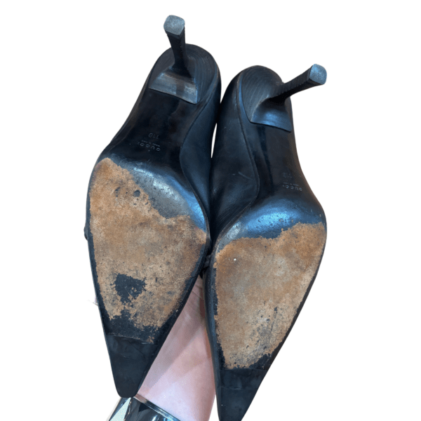 Gucci F/W 00'-01' Point Toe Leather Pumps with Horsebit Buckle - Image 4
