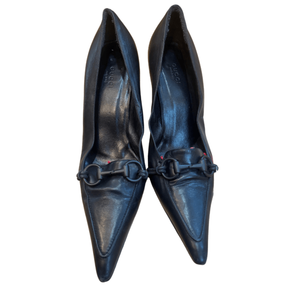 Gucci F/W 00'-01' Point Toe Leather Pumps with Horsebit Buckle - Image 2
