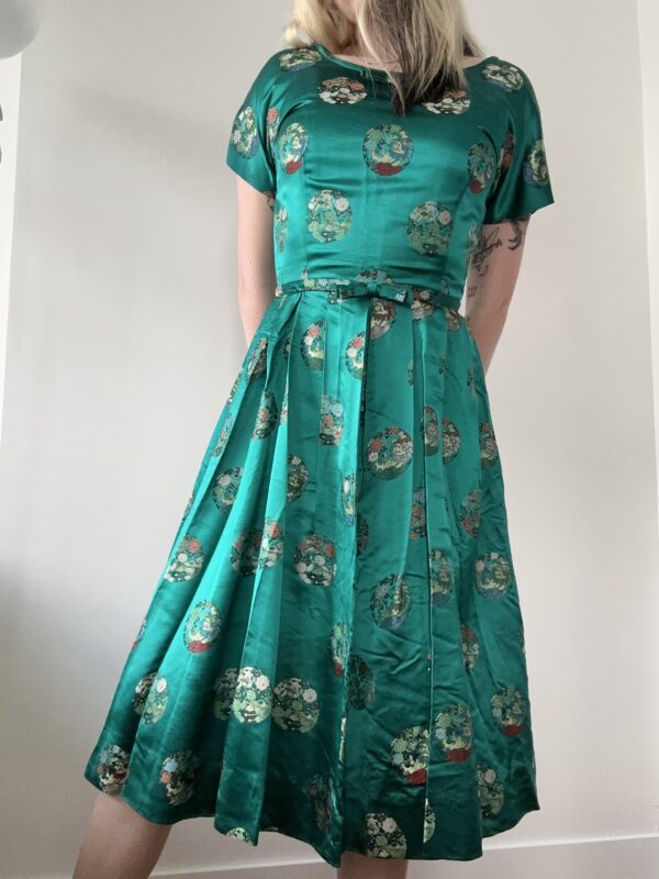 1950s Chinese Brocade Fit n Flare Dress - Image 2