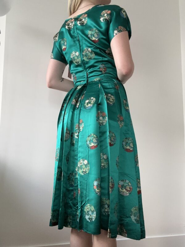 1950s Chinese Brocade Fit n Flare Dress - Image 5