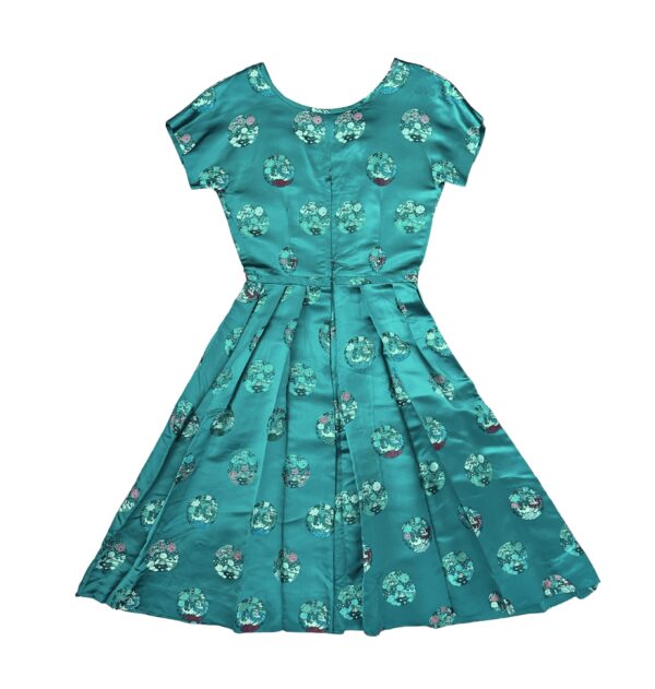 1950s Chinese Brocade Fit n Flare Dress - Image 7
