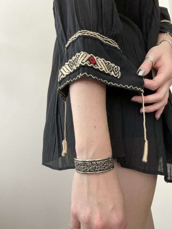 1960s Hand-Embroidered Cotton Gauze Tunic - Hippie Boho Blouse - Image 5