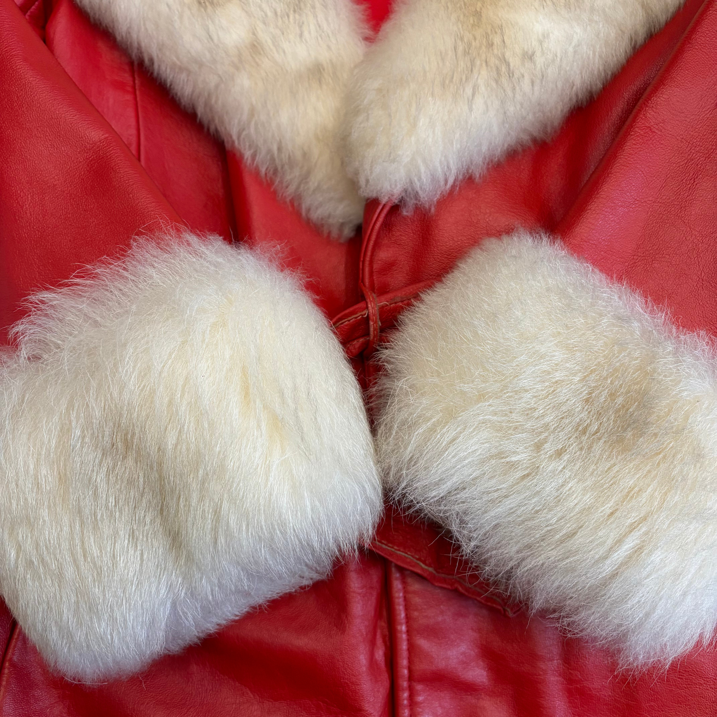 1970s Red Leather and Shearling Fur Trim Tie Coat - Image 12